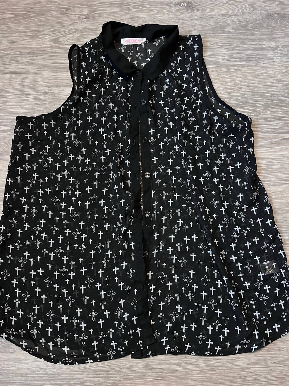 Ardene Black Sleeveless Button-Front Blouse with White Cross Print